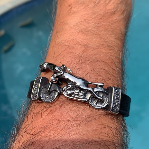 New Men’s Leather and Stainless Steel Bracelet - Picture 2 of 9